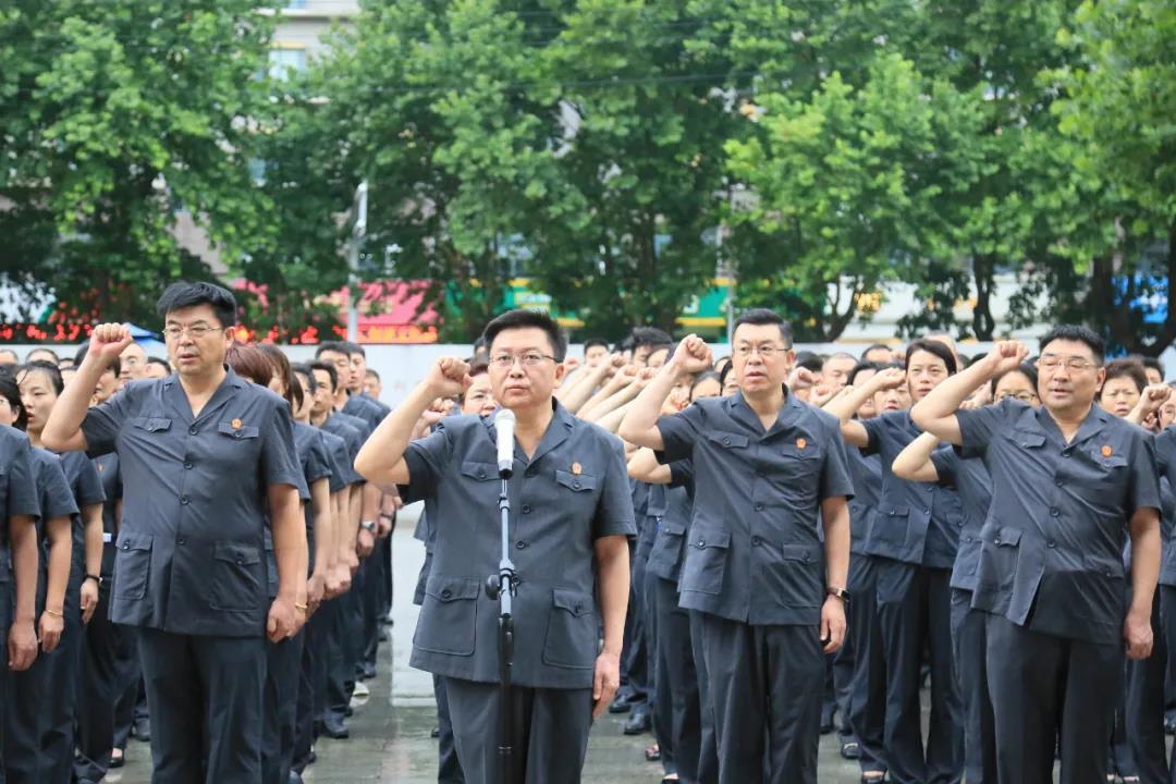 伯斯森林逃生